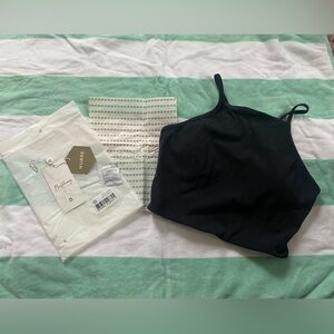 NWT sz small ivy crop onyx black